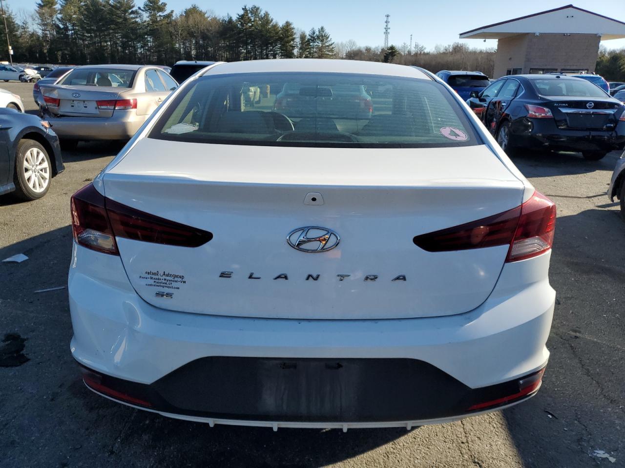 2019 HYUNDAI ELANTRA SE - Фото 6