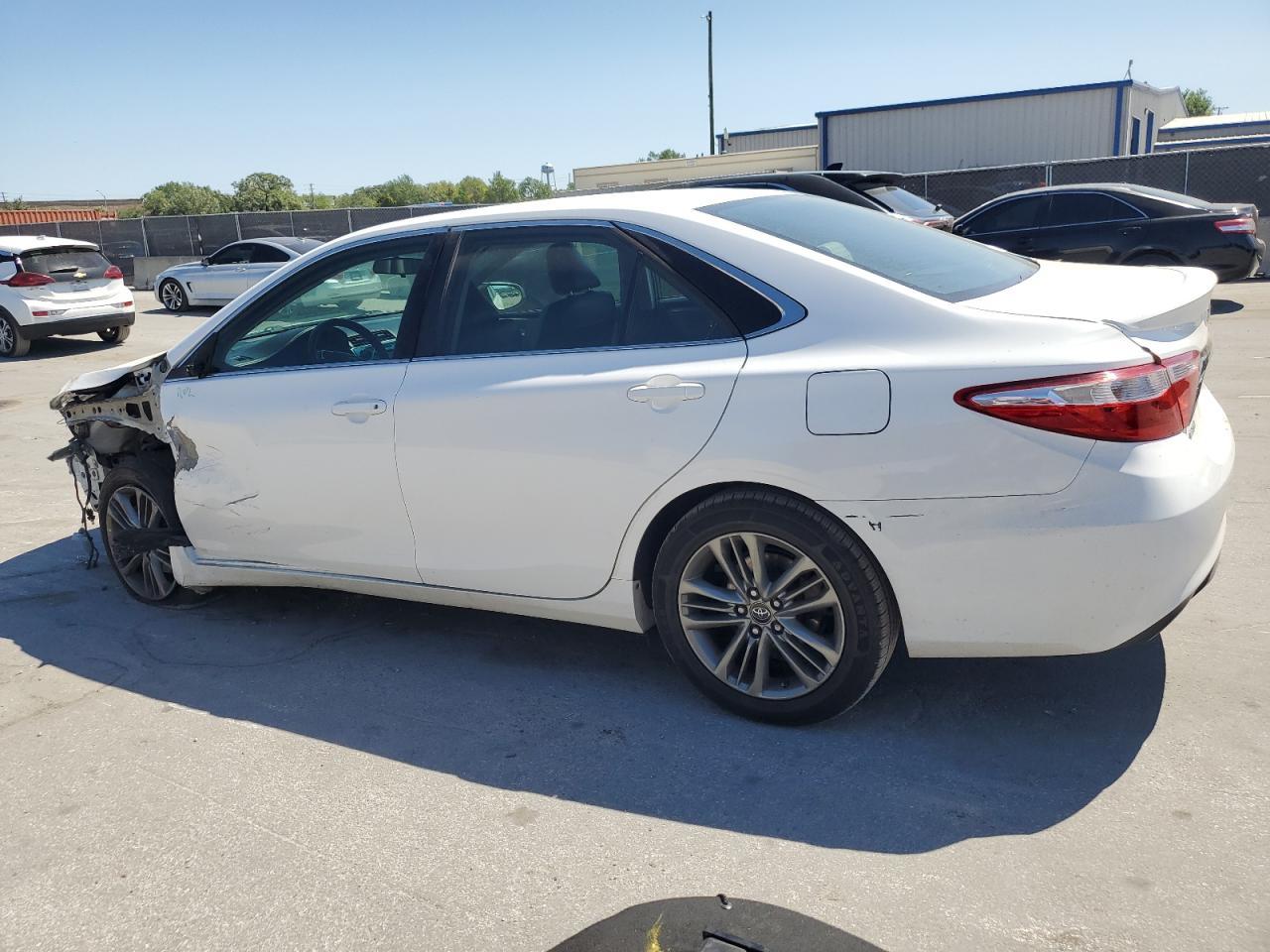 2017 TOYOTA CAMRY LE - Фото 2