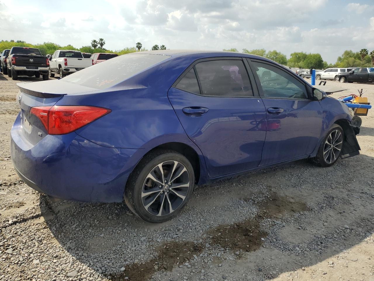 2018 TOYOTA COROLLA L - Фото 3