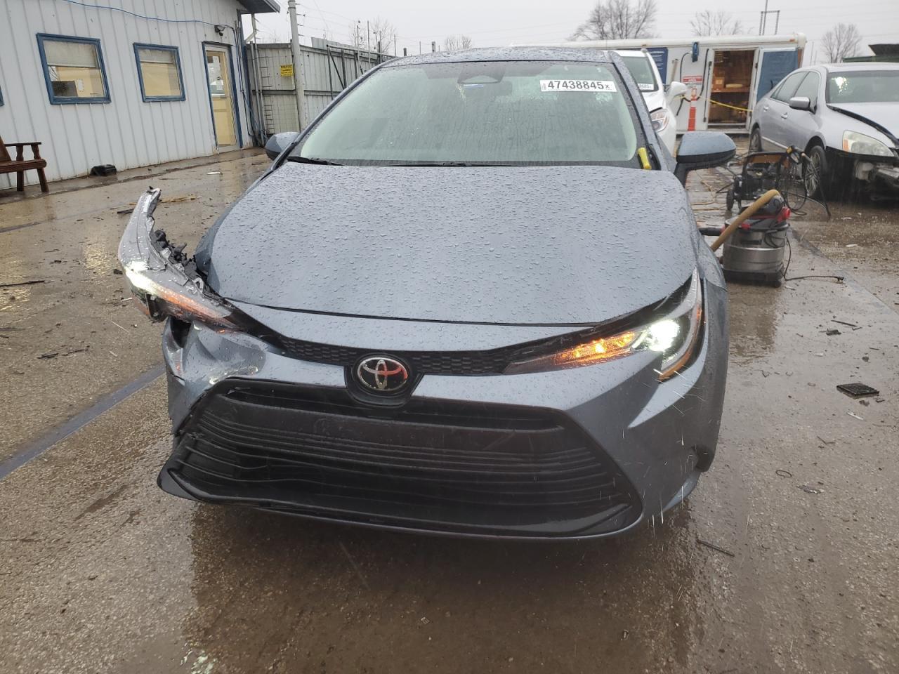 2025 TOYOTA COROLLA LE - Фото 5