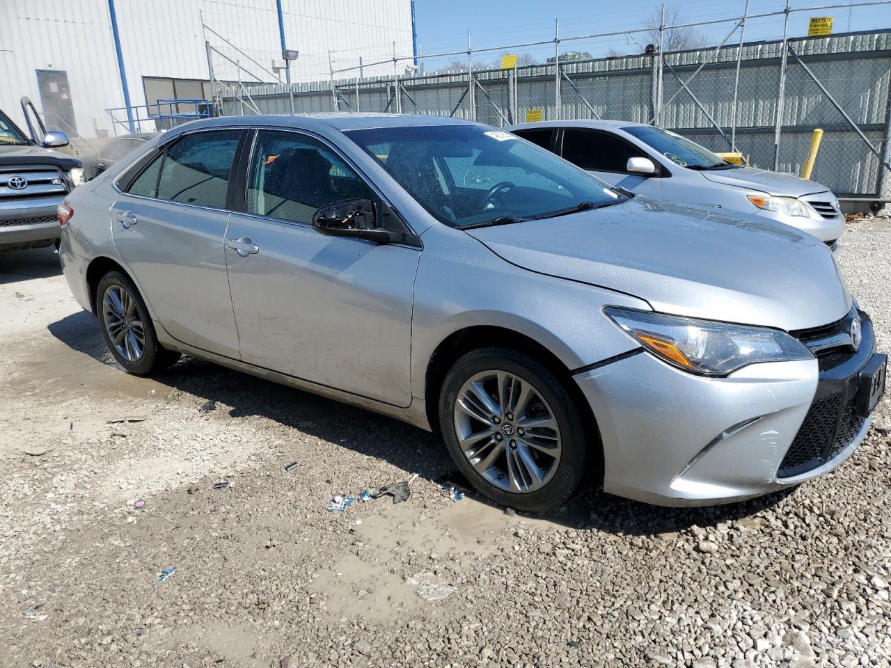 2016 TOYOTA CAMRY LE - Фото 4