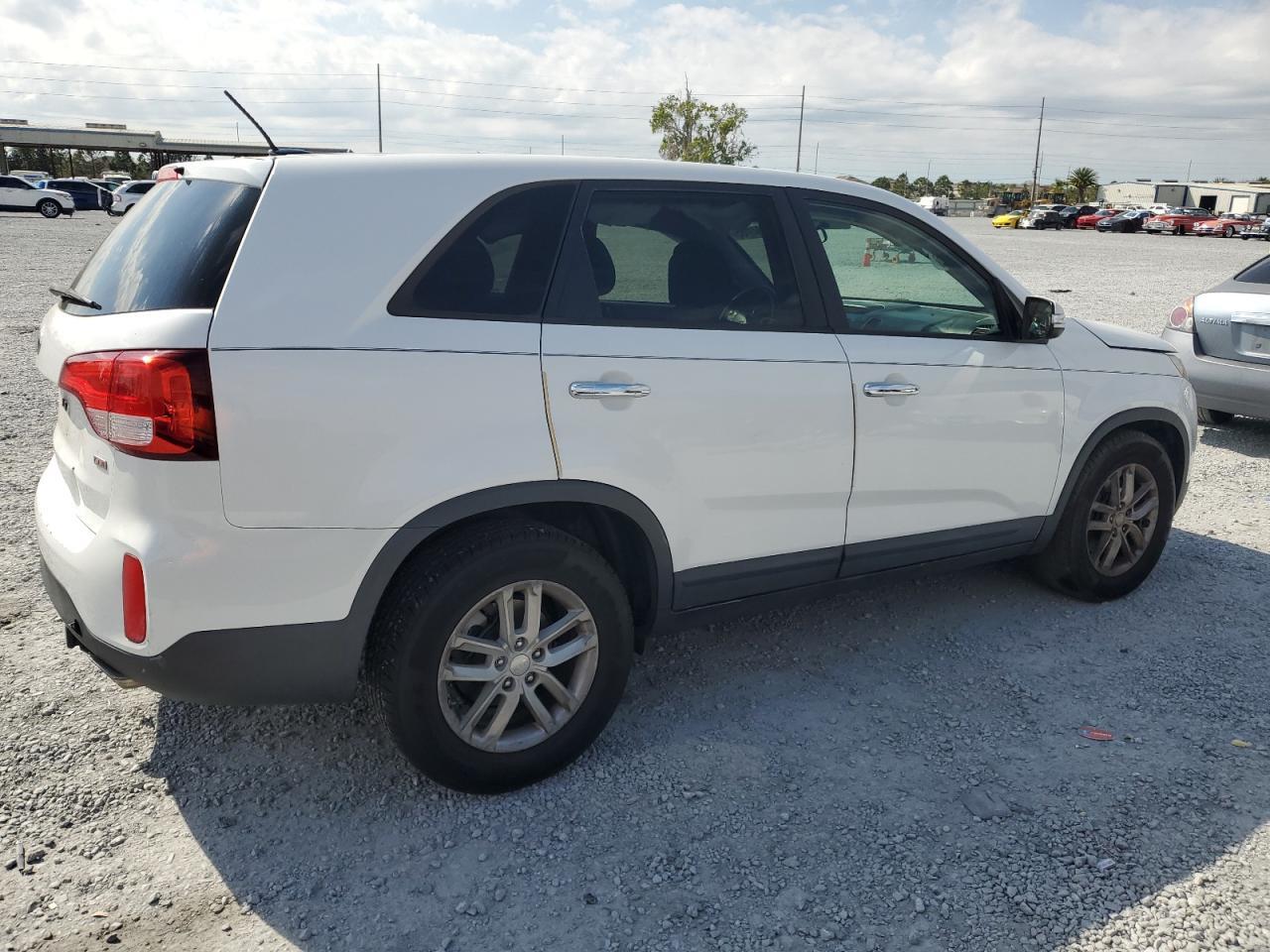 2014 KIA SORENTO LX - Image 3