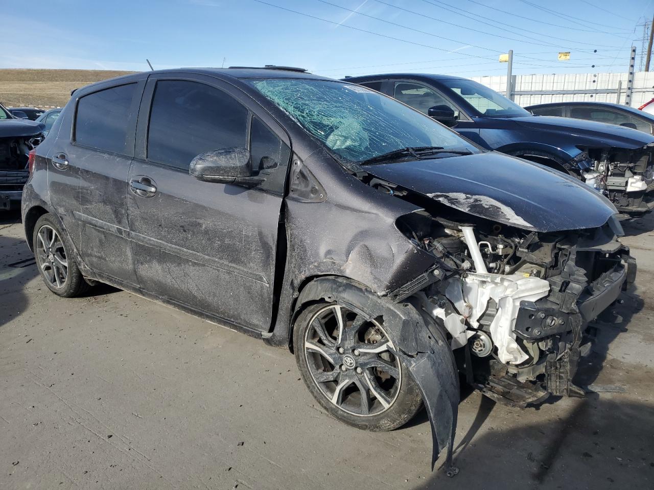 2016 TOYOTA YARIS L - Image 4
