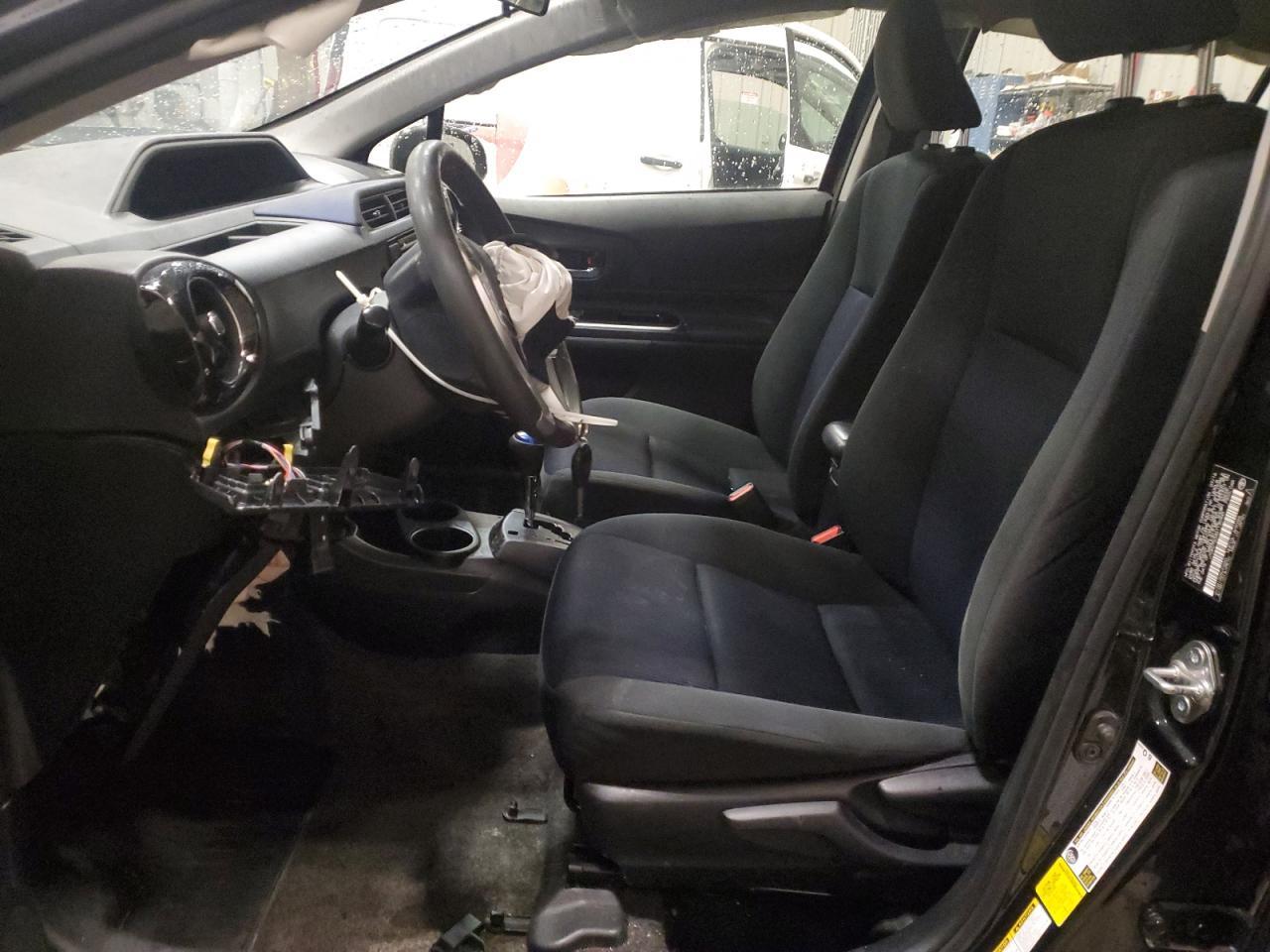 2016 TOYOTA PRIUS C - Фото 7