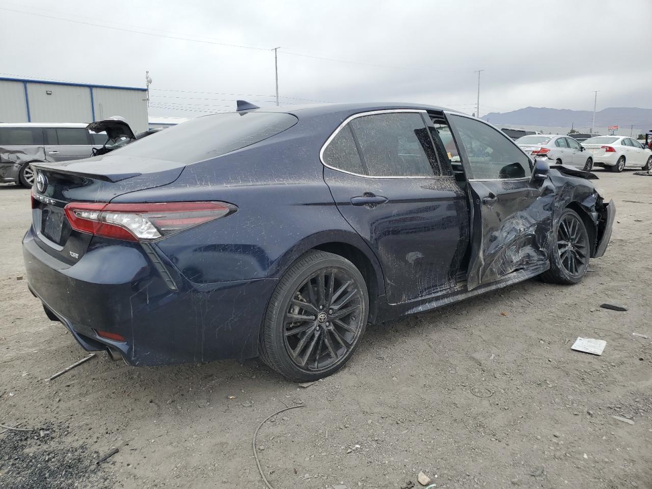 2022 TOYOTA CAMRY XSE - Фото 3