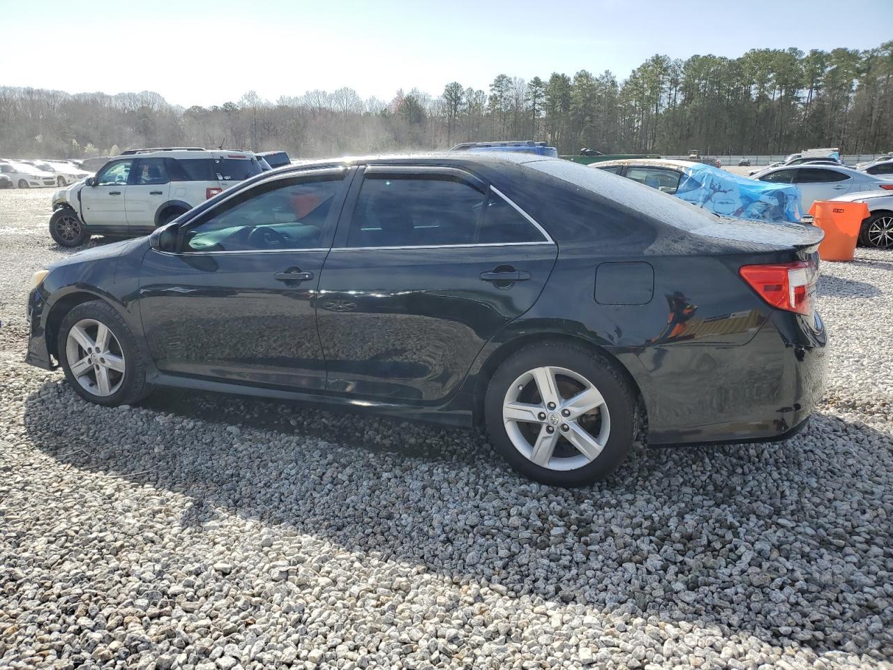 2014 TOYOTA CAMRY L - Фото 2