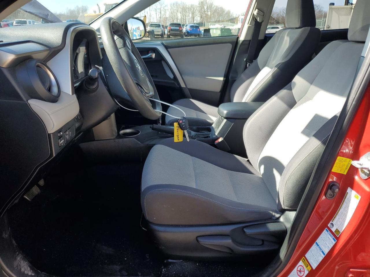 2015 TOYOTA RAV4 XLE - Фото 7