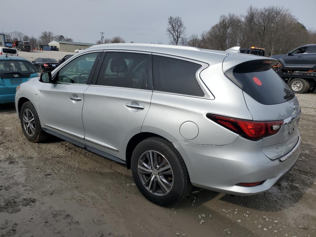 2019 INFINITI QX60 LUXE - Image 2