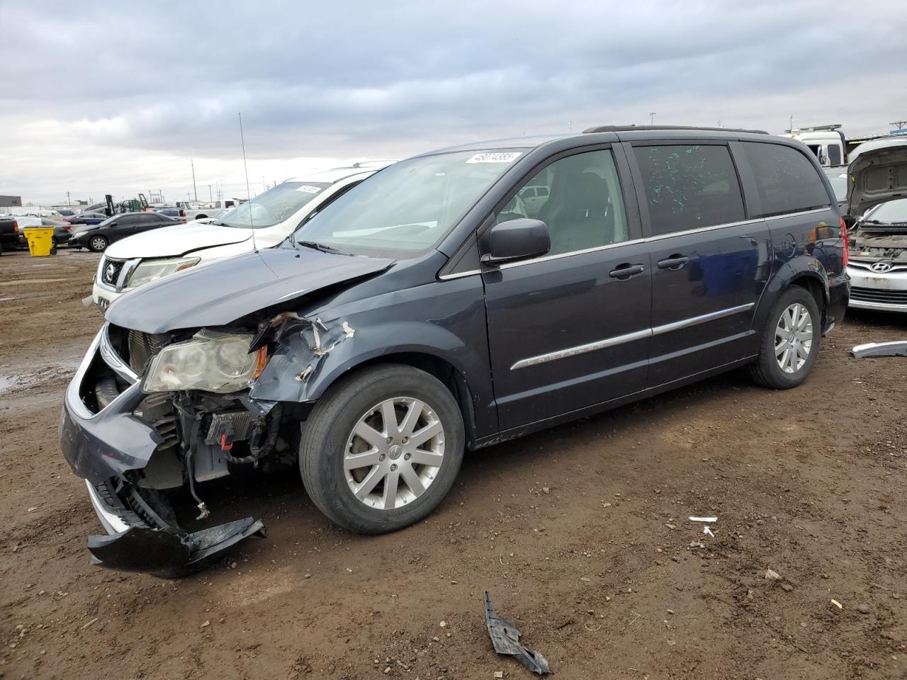 2014 CHRYSLER TOWN & COU