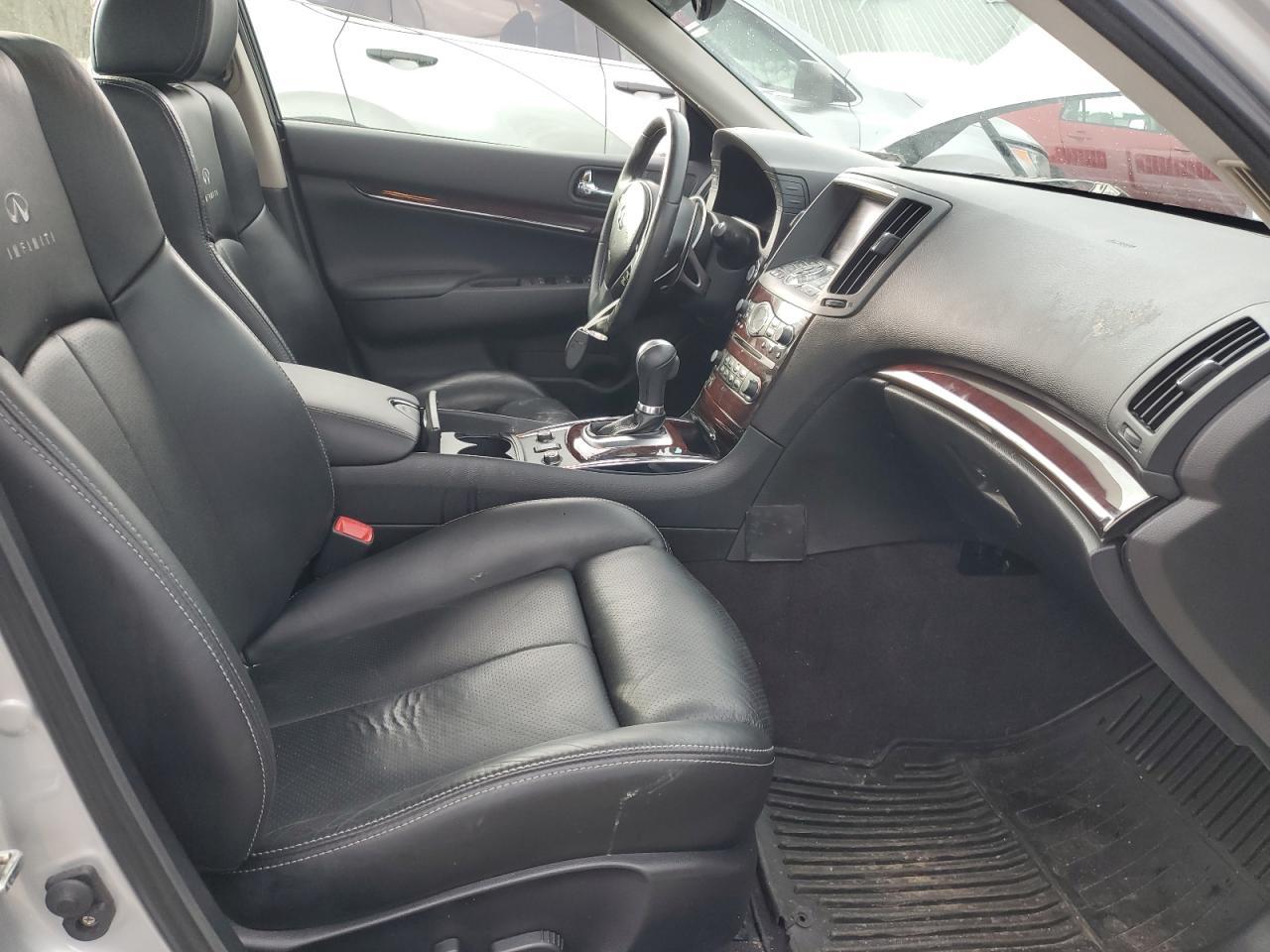 2012 INFINITI G37 - Image 7
