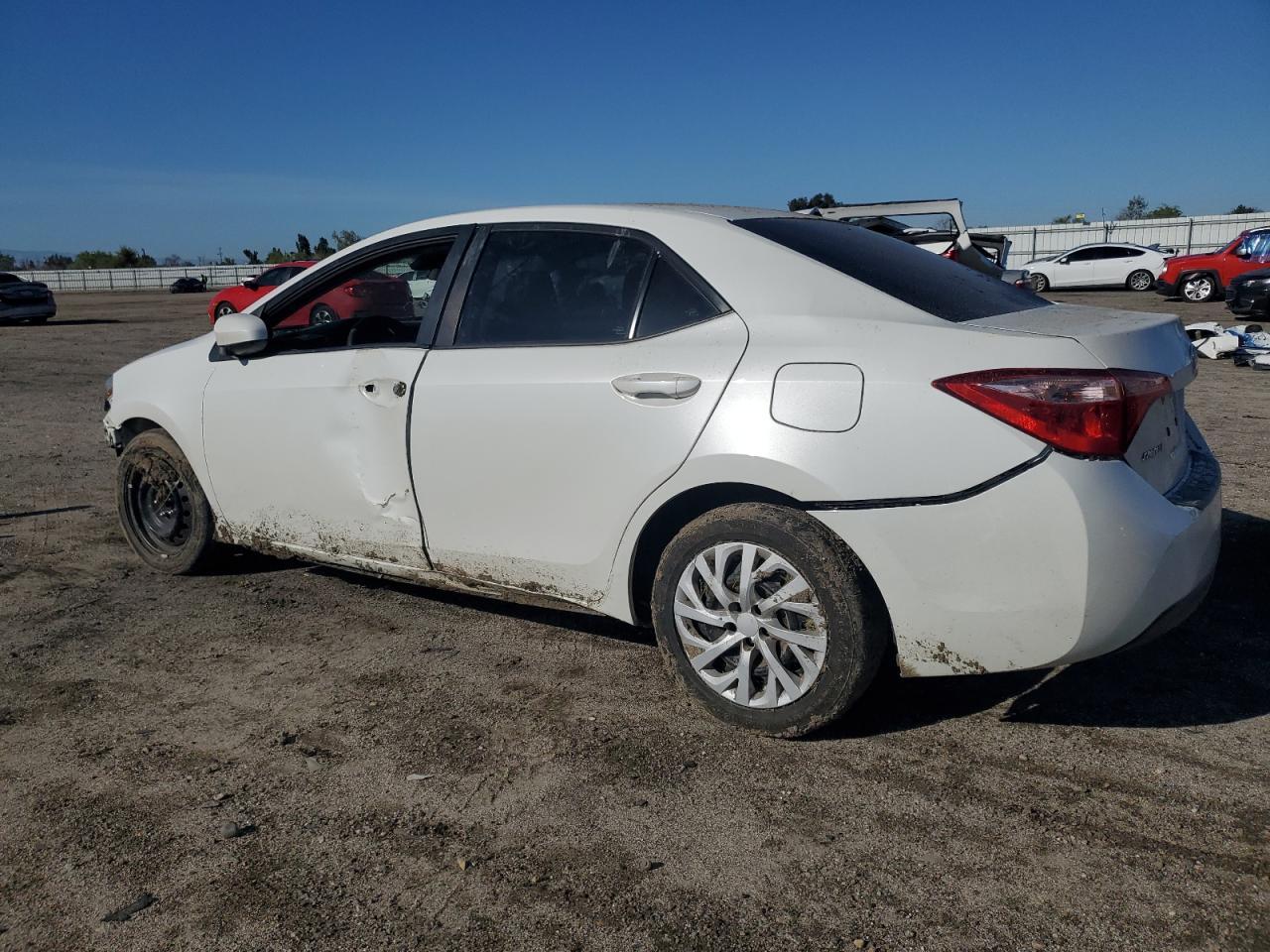 2019 TOYOTA COROLLA L - Фото 2
