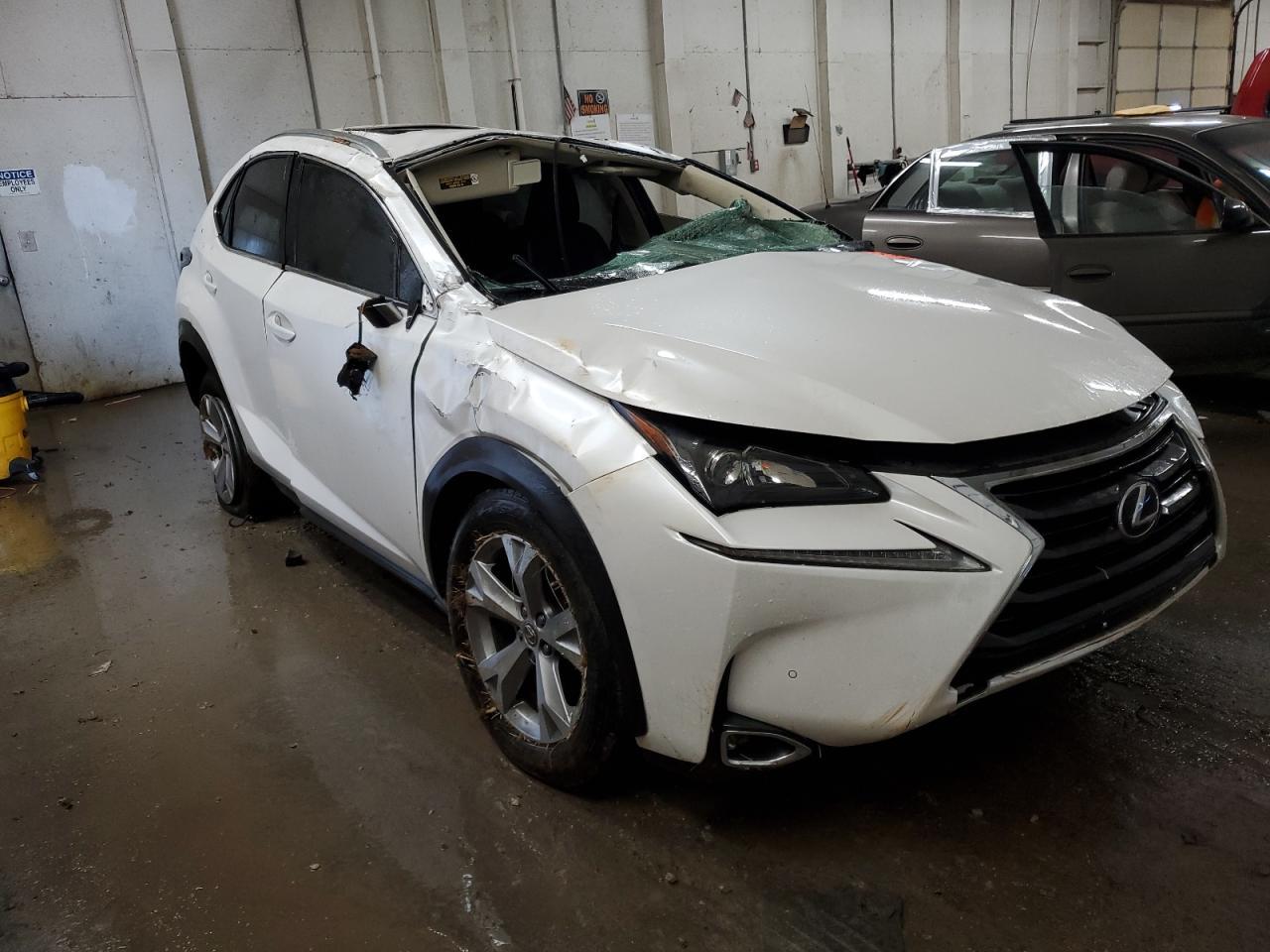 2017 LEXUS NX 200T BA - Фото 4