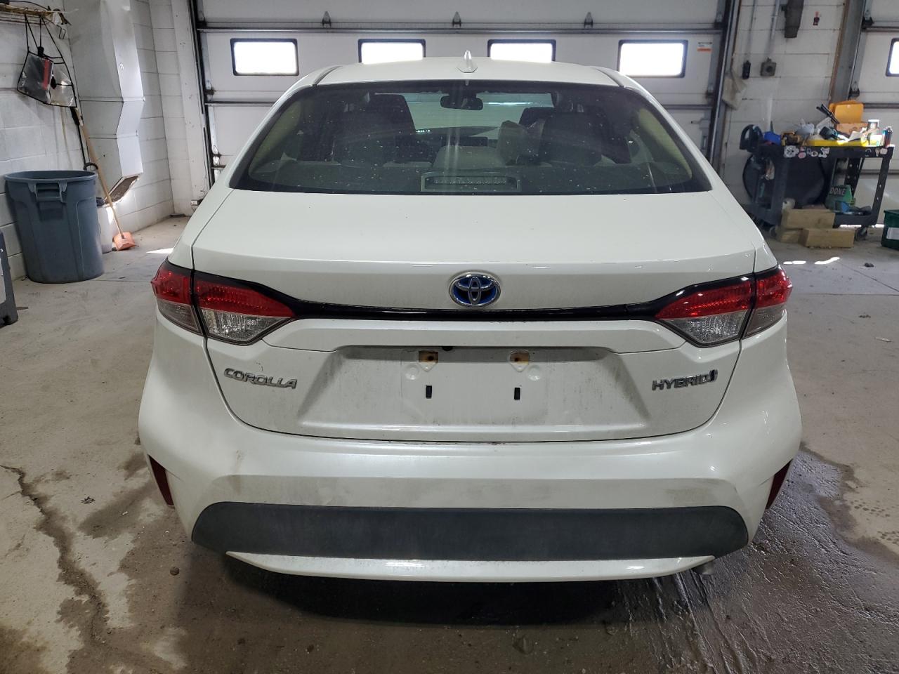 2020 TOYOTA COROLLA LE - Фото 6