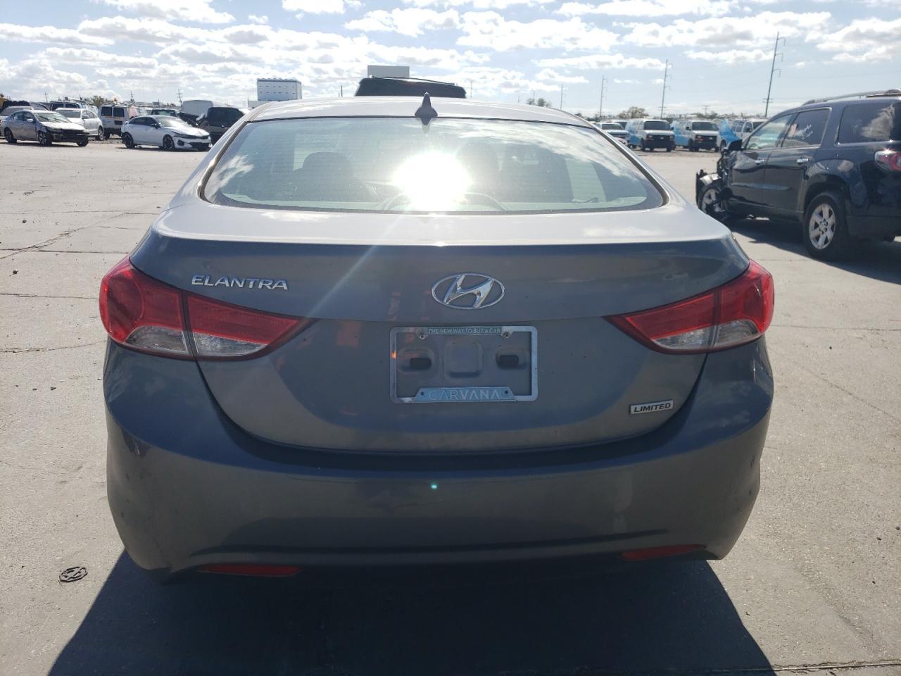 2013 HYUNDAI ELANTRA GL - Image 6