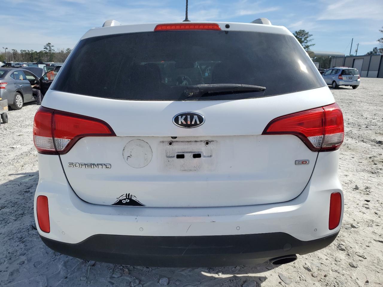 2015 KIA SORENTO LX - Image 6