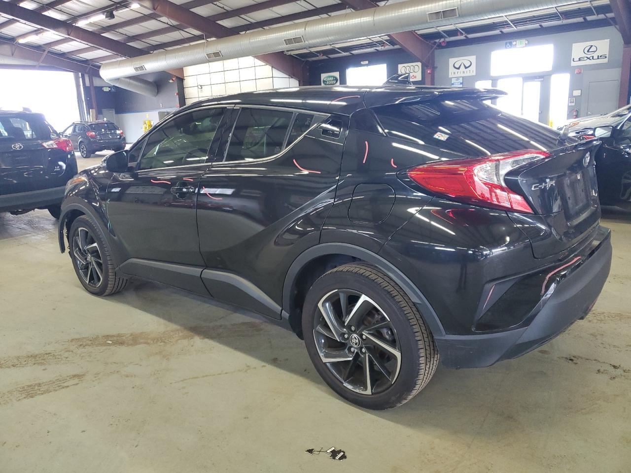 2021 TOYOTA C-HR XLE - Image 2