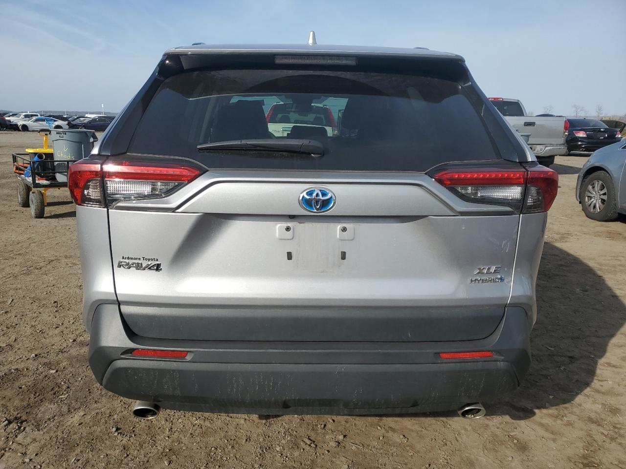 2022 TOYOTA RAV4 XLE - Фото 6