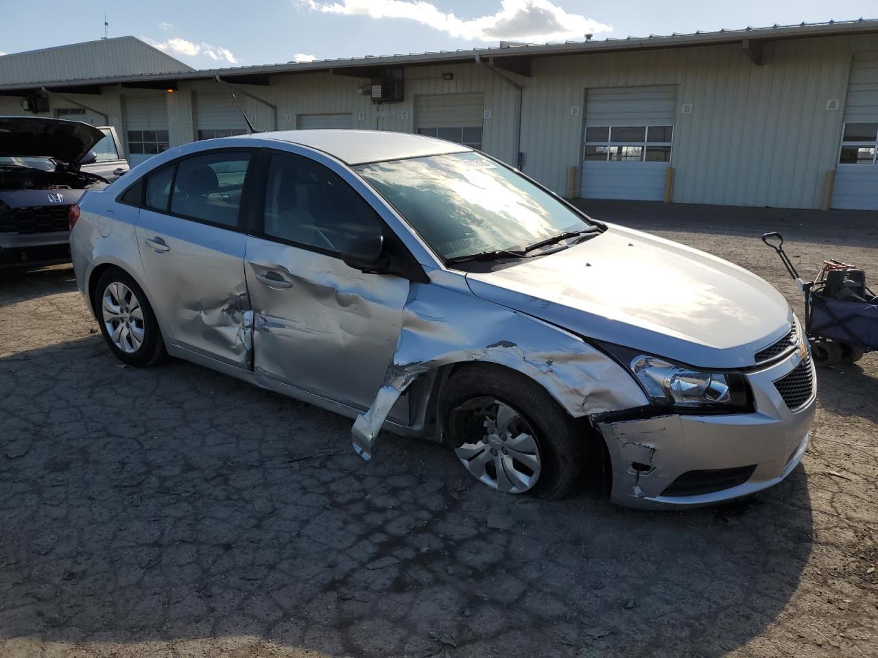 2014 CHEVROLET CRUZE LS - Фото 4