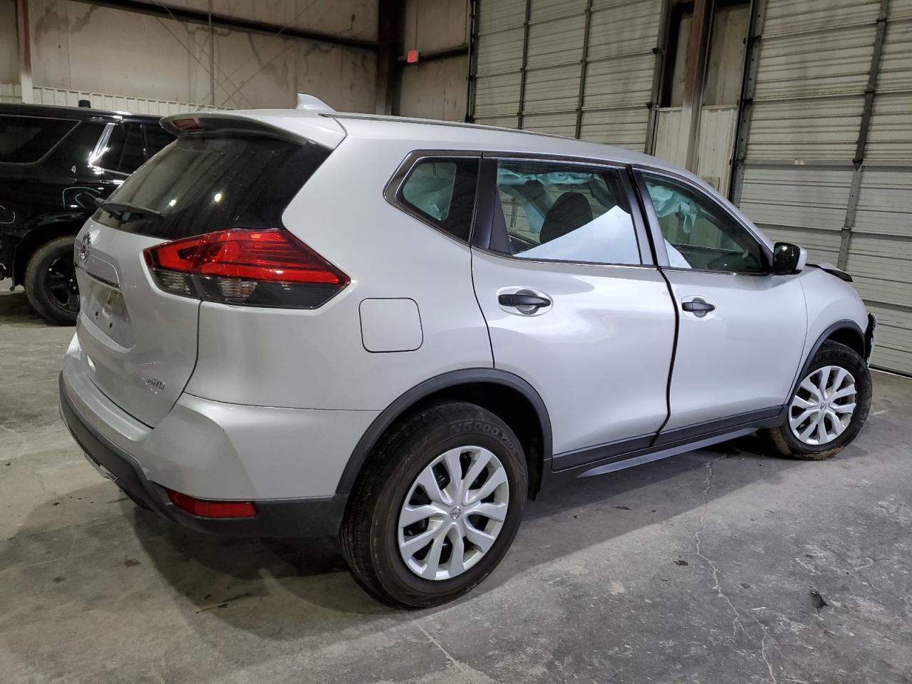 2017 NISSAN ROGUE S - Image 3