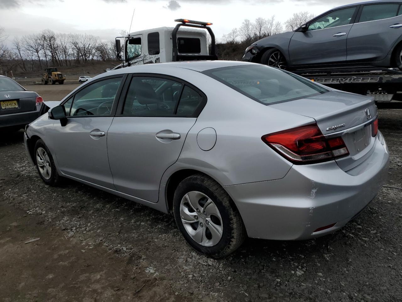 2015 HONDA CIVIC LX - Фото 2
