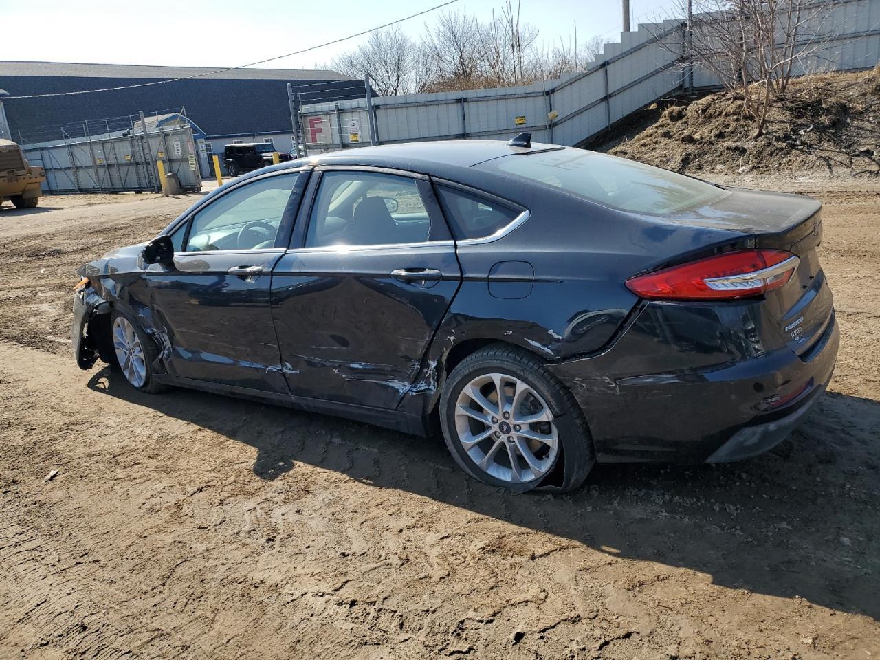2020 FORD FUSION SE - Image 2