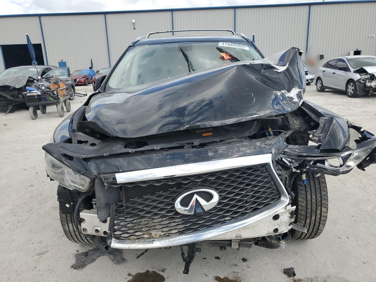 2017 INFINITI QX60 - Image 5