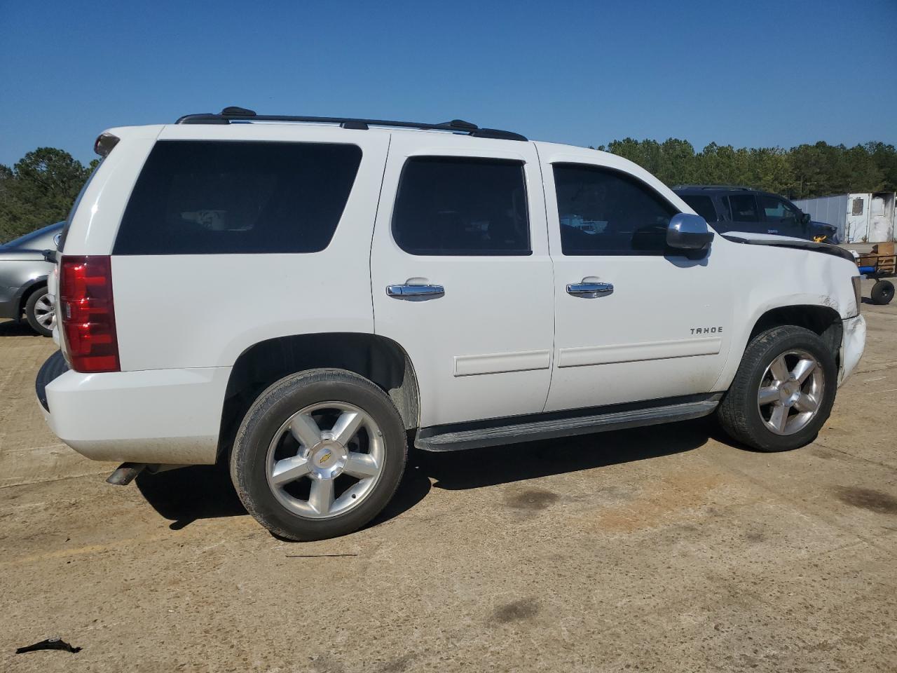 2011 CHEVROLET TAHOE K150 - Image 3