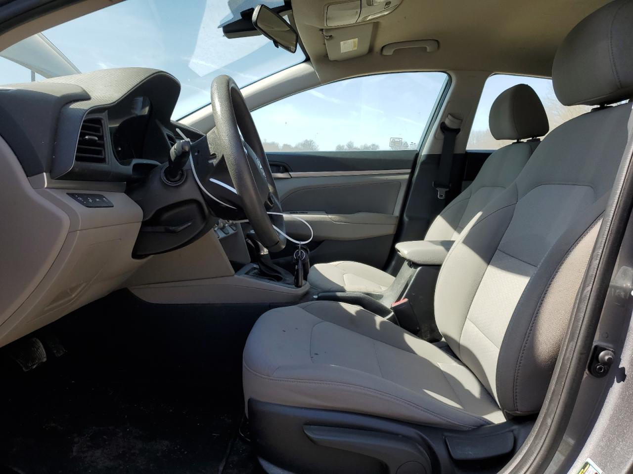 2019 HYUNDAI ELANTRA SE - Фото 7