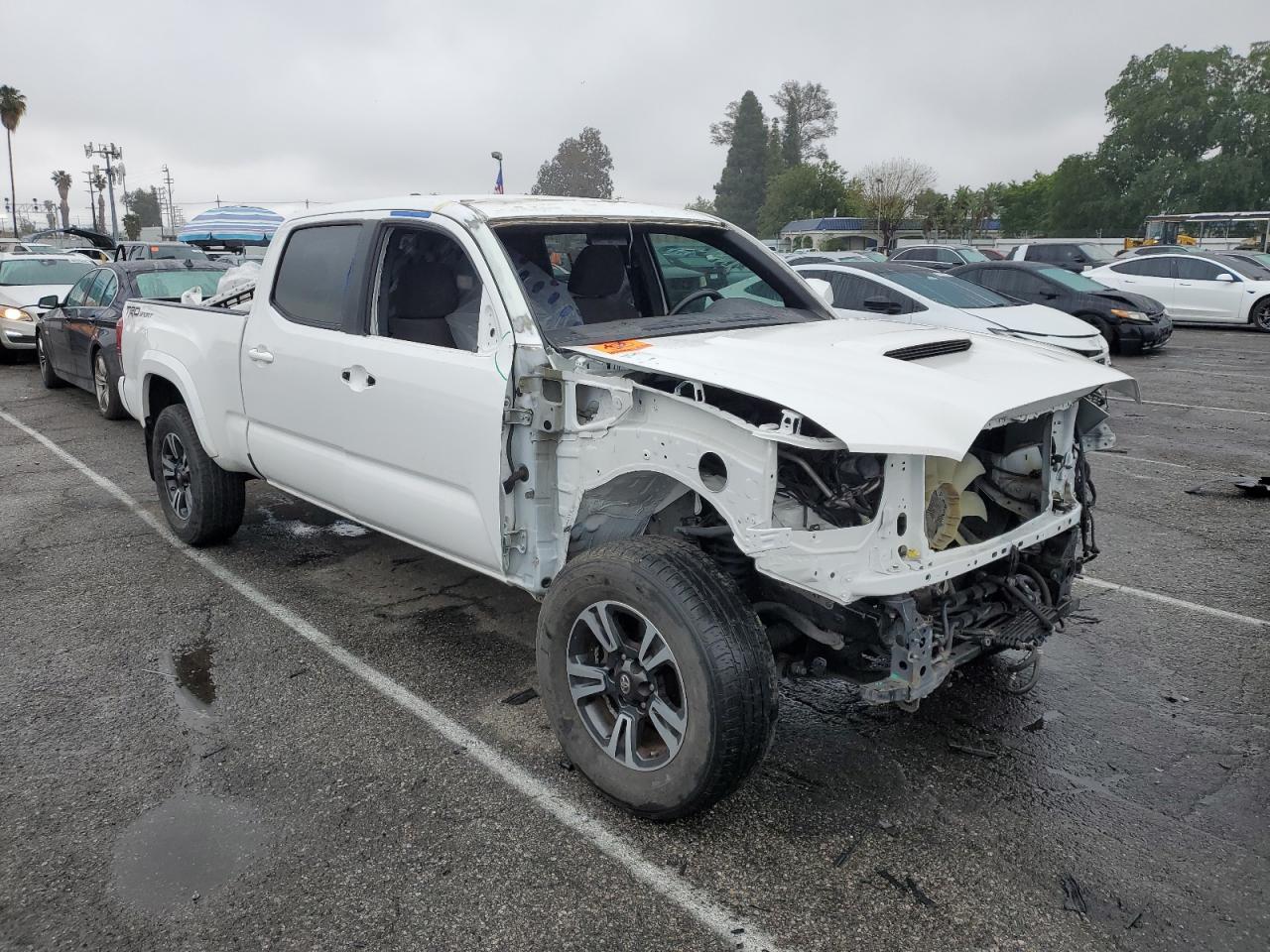 2017 TOYOTA TACOMA DOU - Фото 4