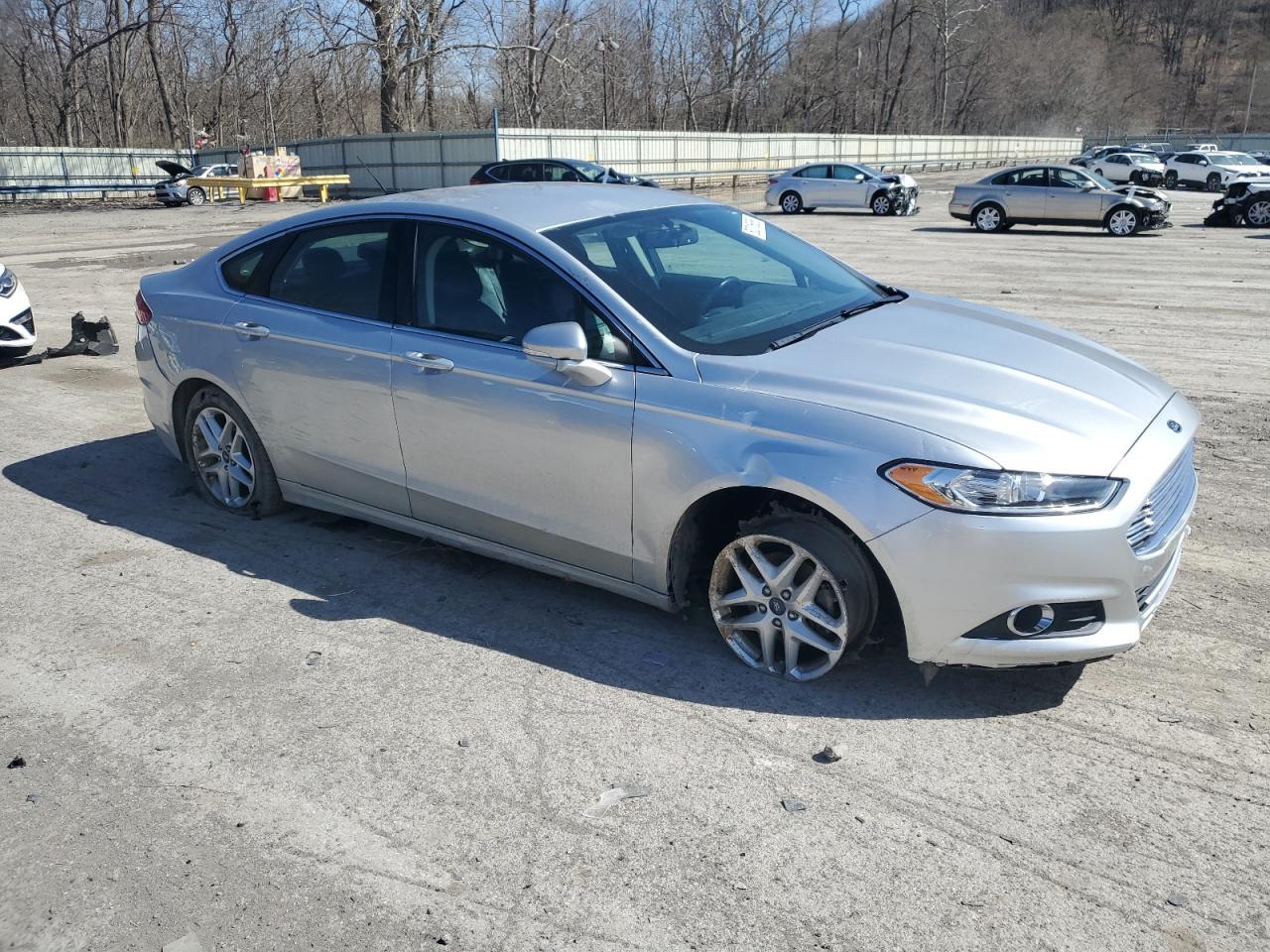 2013 FORD FUSION SE - Image 4