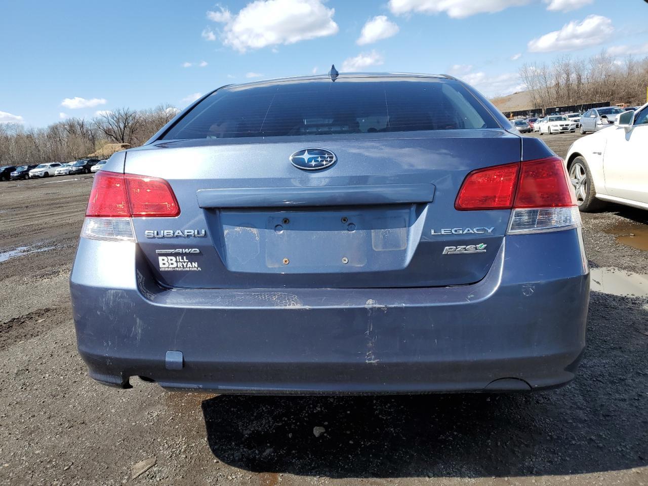2014 SUBARU LEGACY 2.5 - Image 6