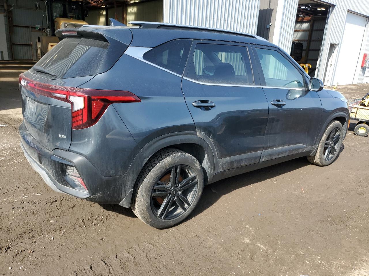 2024 KIA SELTOS EX - Image 3