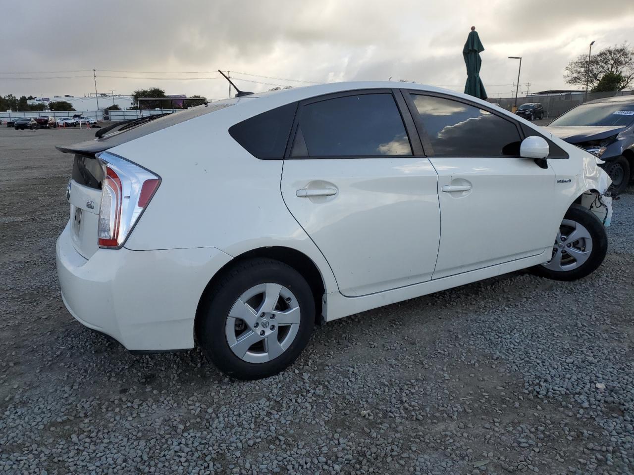 2013 TOYOTA PRIUS - Фото 3