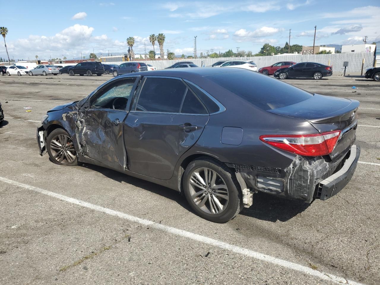 2015 TOYOTA CAMRY LE - Image 2