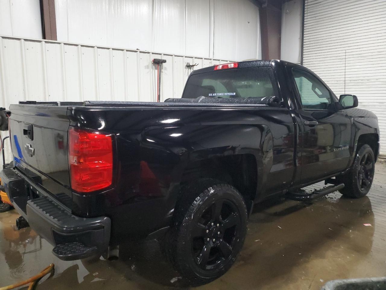 2017 CHEVROLET SILVERADO - Image 3