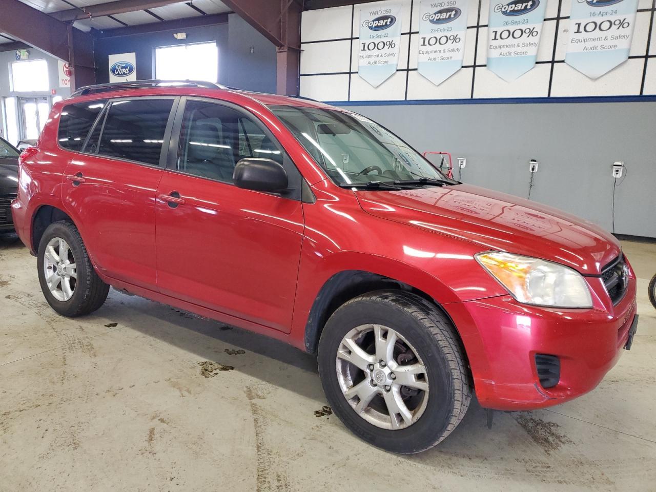 2011 TOYOTA RAV4 - Фото 4