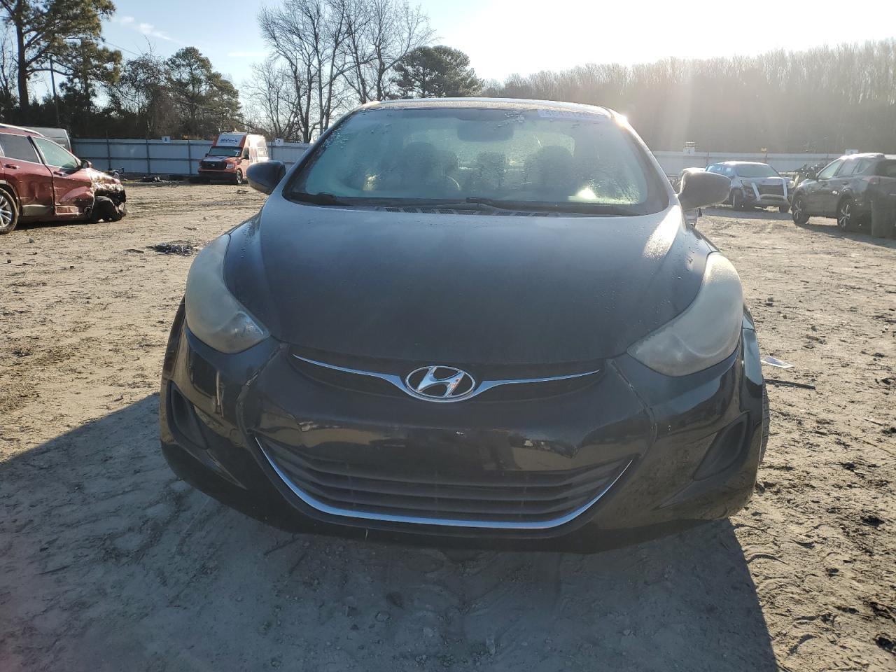 2013 HYUNDAI ELANTRA GL - Image 5