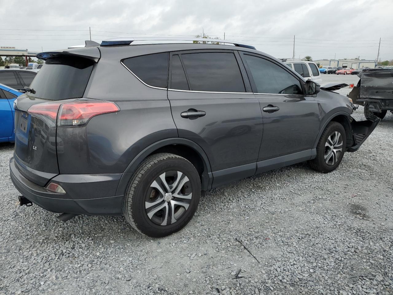 2016 TOYOTA RAV4 LE - Фото 3