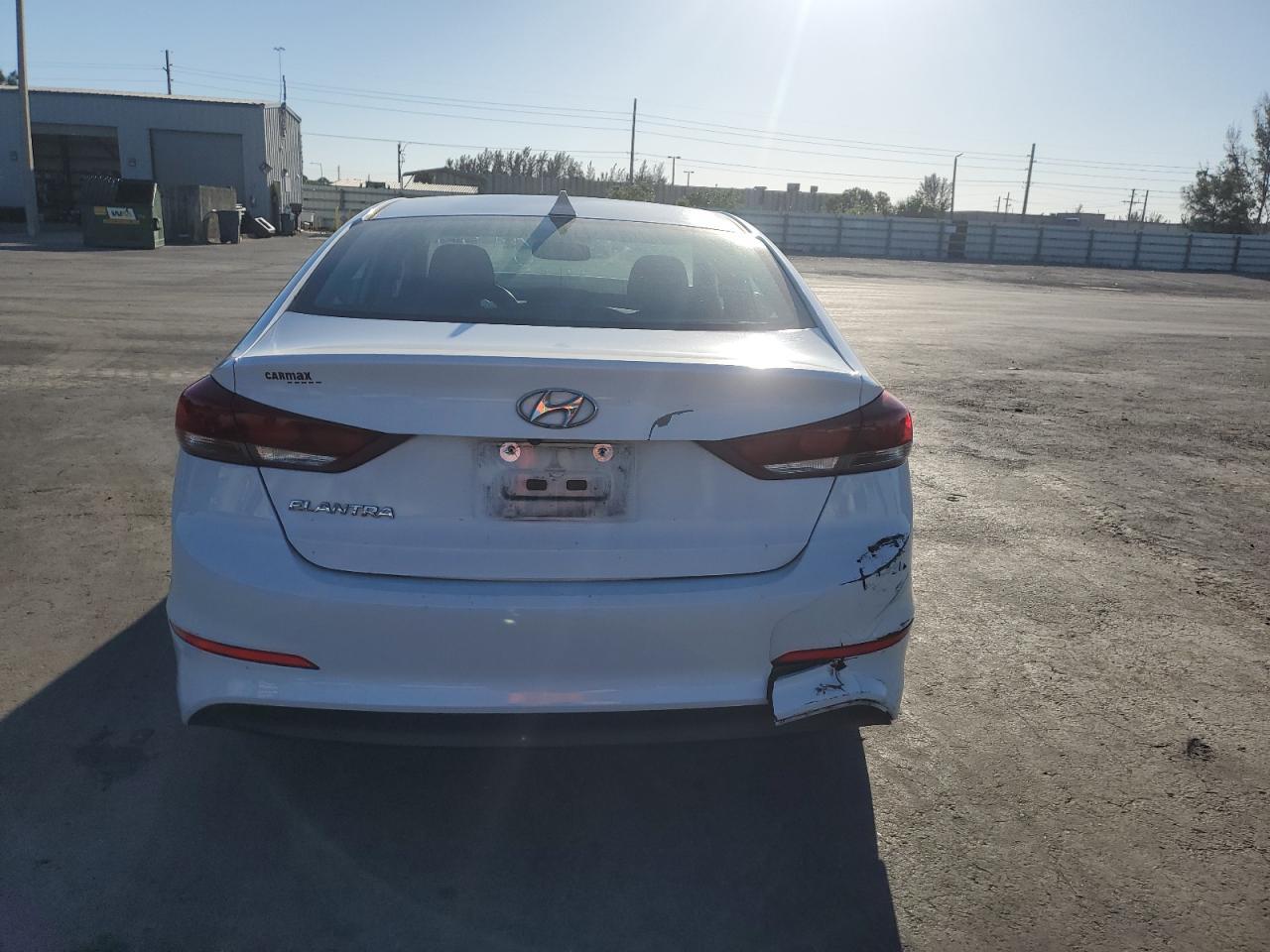 2018 HYUNDAI ELANTRA SE - Image 6