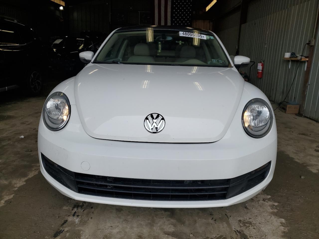 2014 VOLKSWAGEN BEETLE - Фото 5