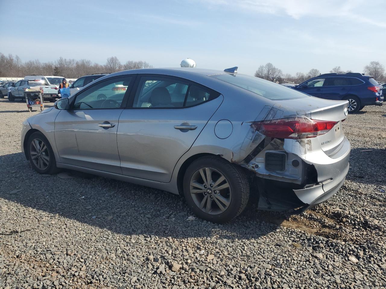 2017 HYUNDAI ELANTRA SE - Фото 2