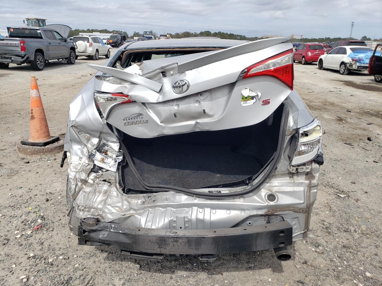 2014 TOYOTA COROLLA L - Фото 6