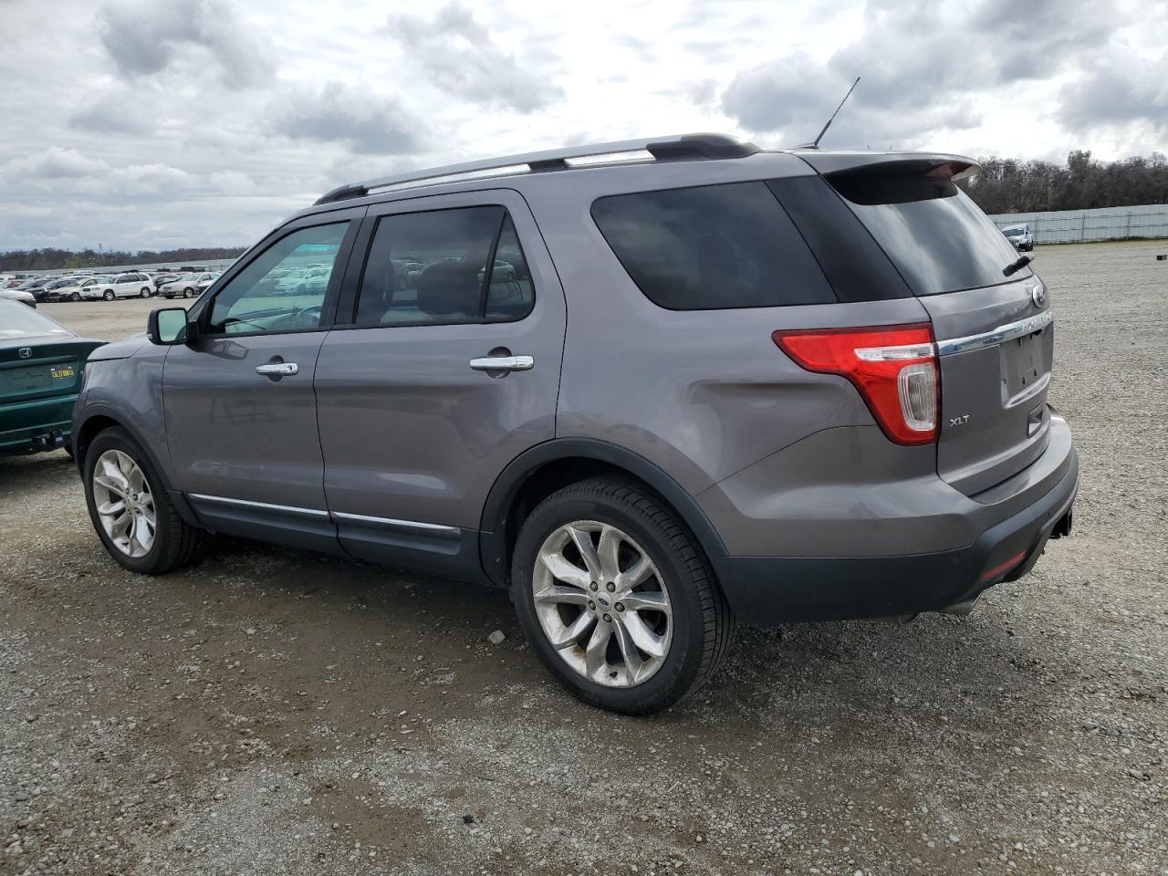2013 FORD EXPLORER X - Image 2