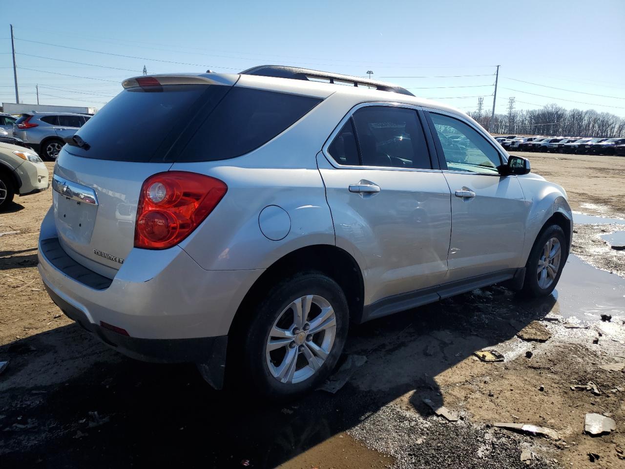 2011 CHEVROLET EQUINOX LT - Image 3