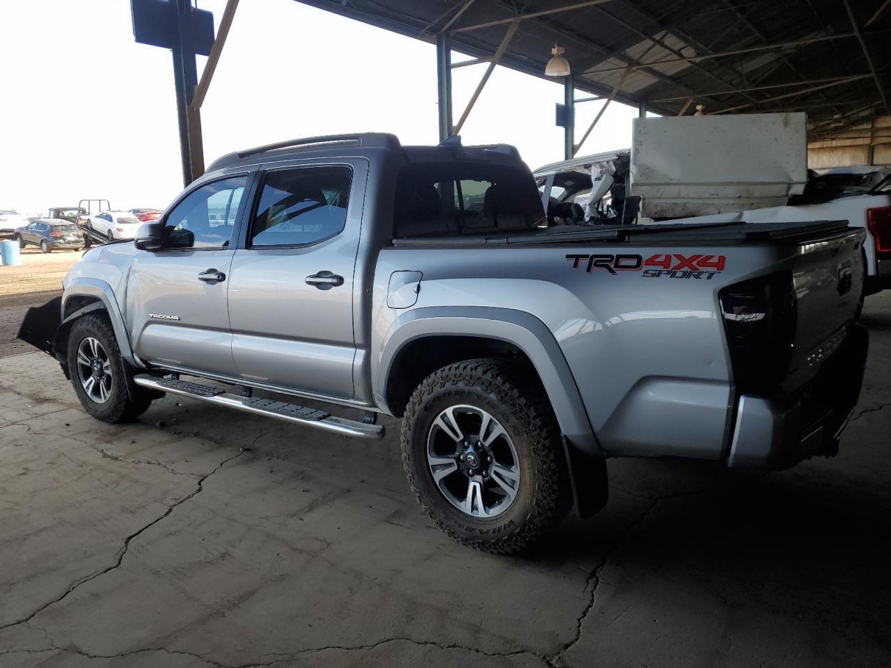 2017 TOYOTA TACOMA DOU - Фото 2