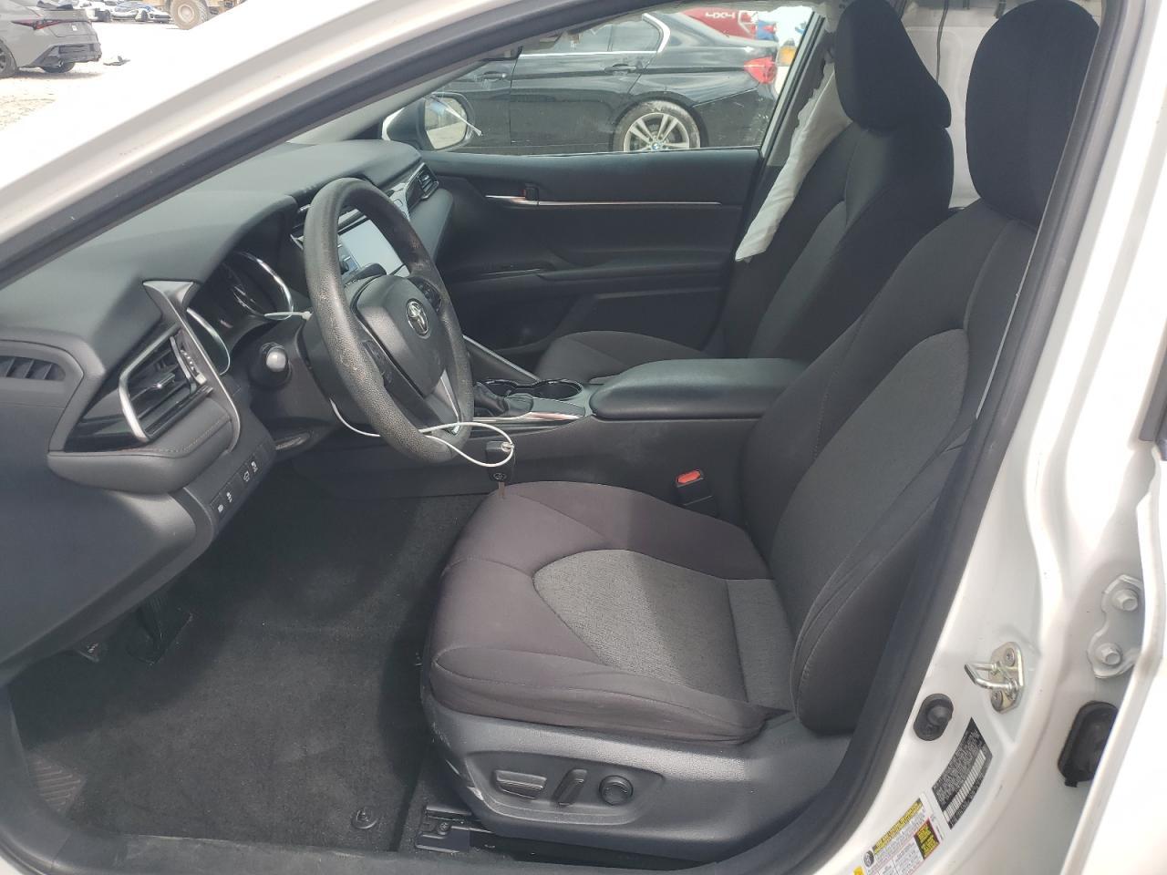 2019 TOYOTA CAMRY L - Фото 7