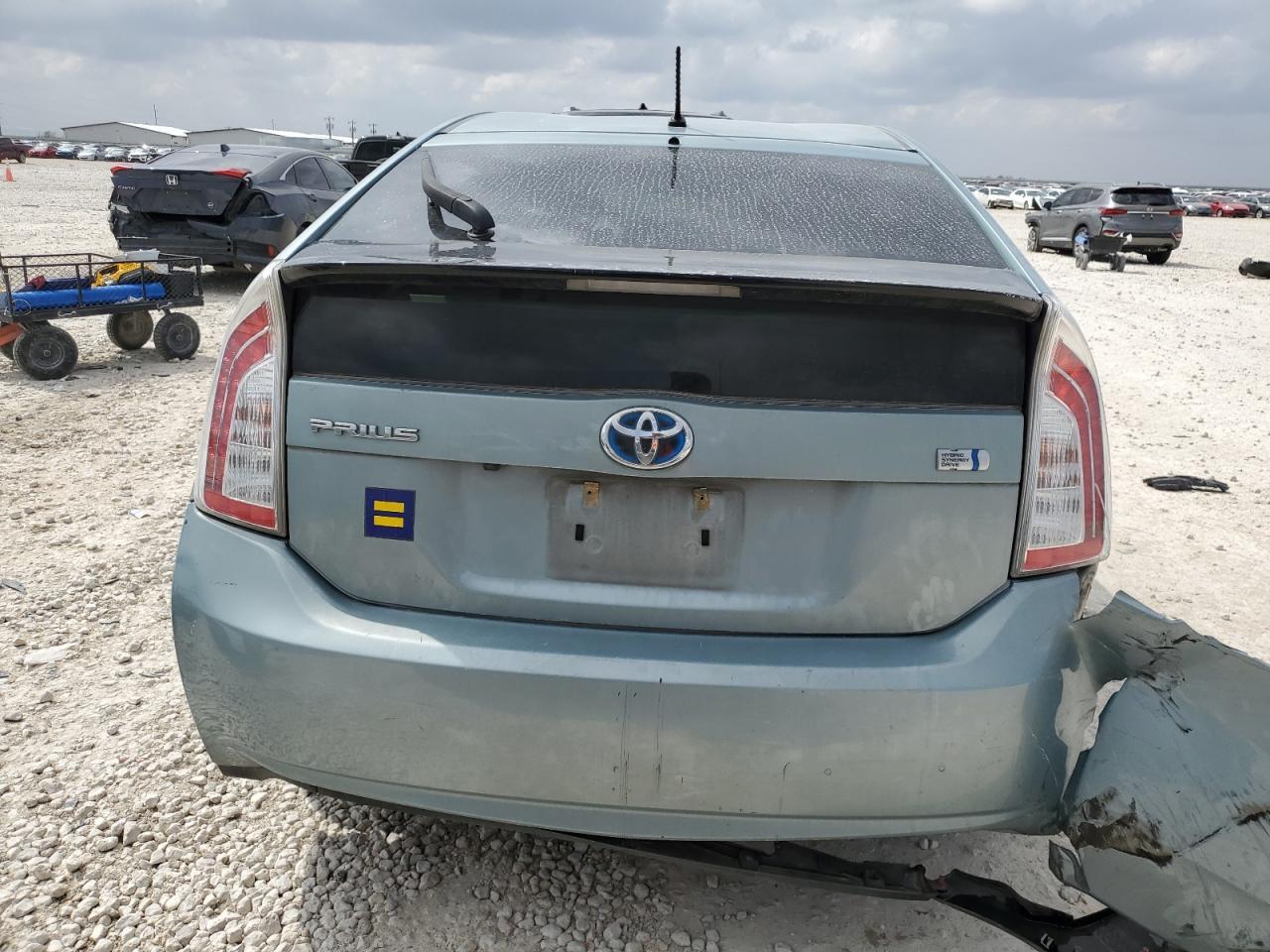 2015 TOYOTA PRIUS - Image 6
