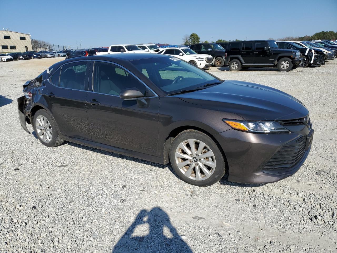2020 TOYOTA CAMRY LE - Image 4