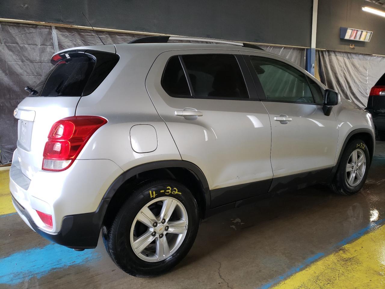 2021 CHEVROLET TRAX 1LT - Фото 3