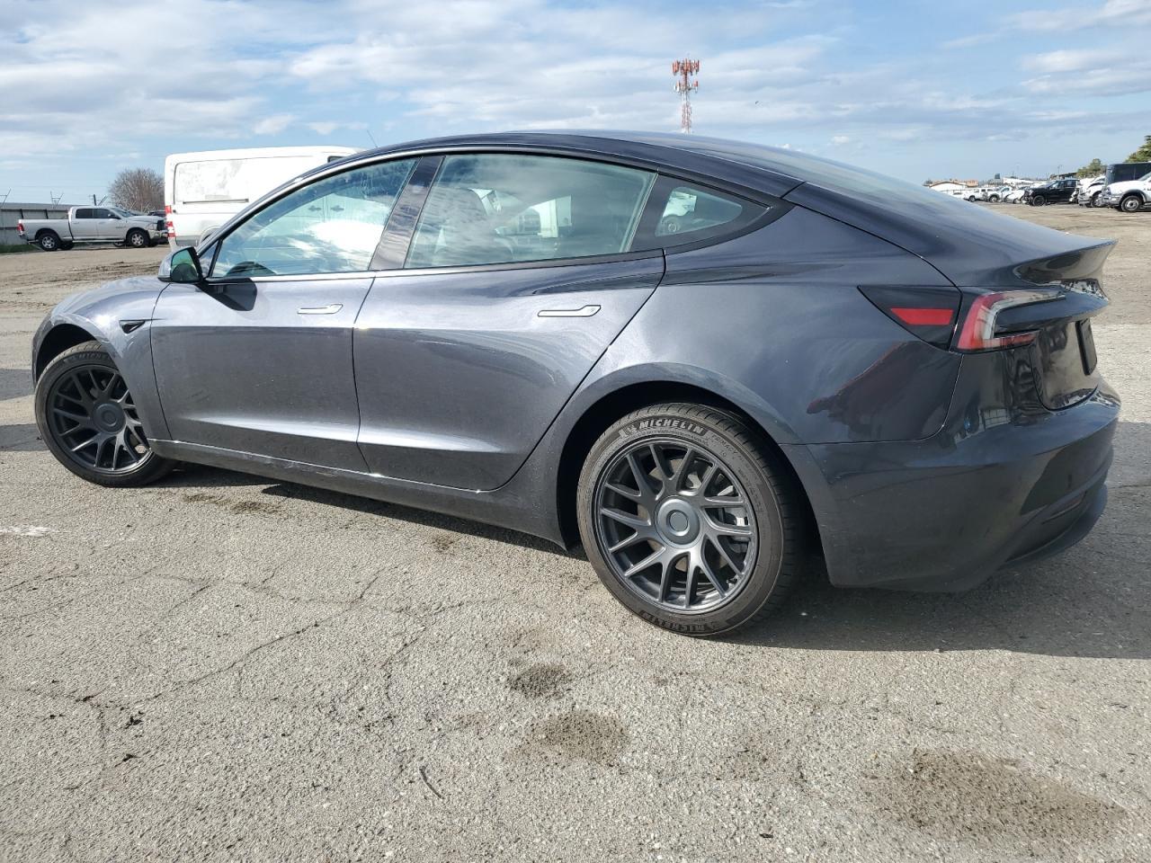 2024 TESLA MODEL 3 - Image 2